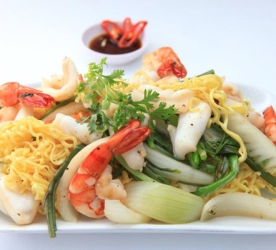 Mì xào hải sản 